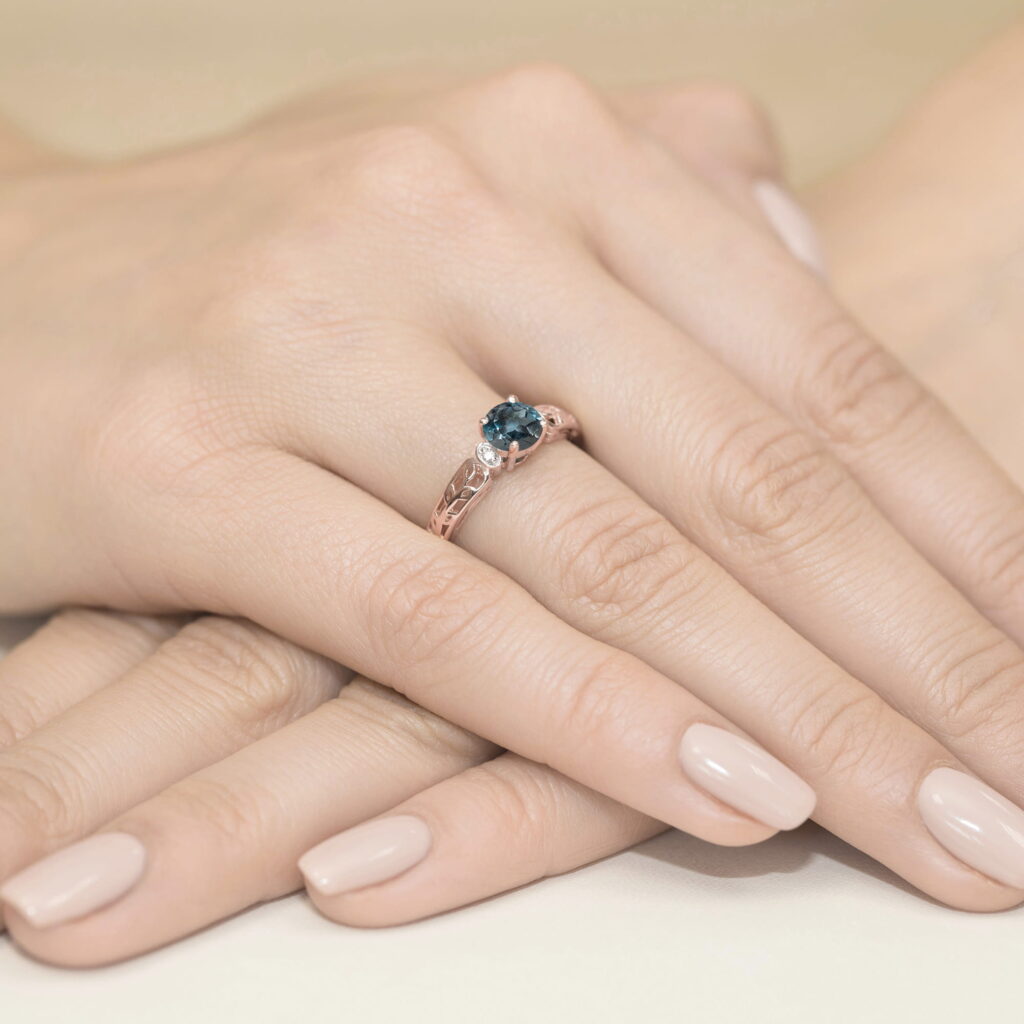Pierścionek  Topaz London Blue 0,50ct - widok 4