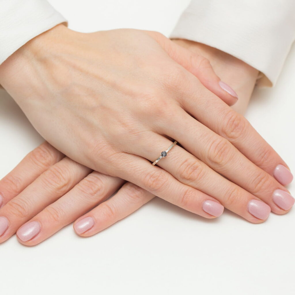 Pierścionek  Czarny Diament 0,12ct - widok 2